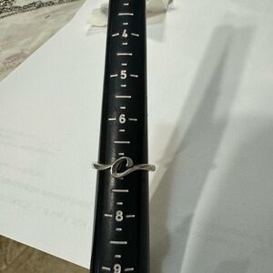 JAMES AVERY Script Initial Ring Size 7